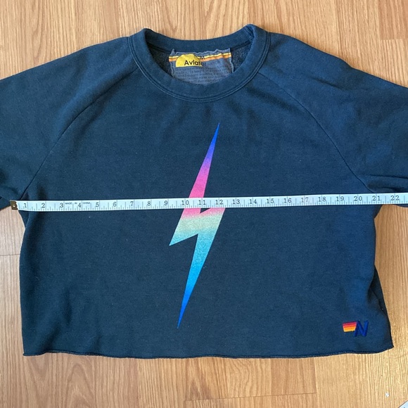 ❤️ Aviator Nation Rainbow Lightening Bolt Crop Sweater Size Medium - Picture 6 of 8
